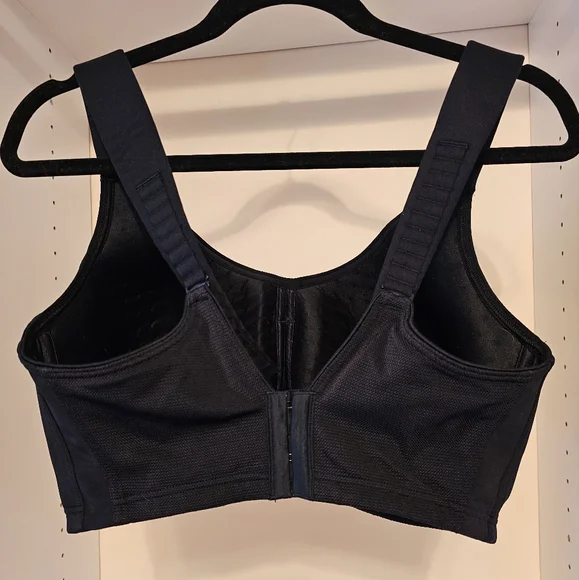Livi active underwire high impact sports bra 38G - Picture 2 of 3